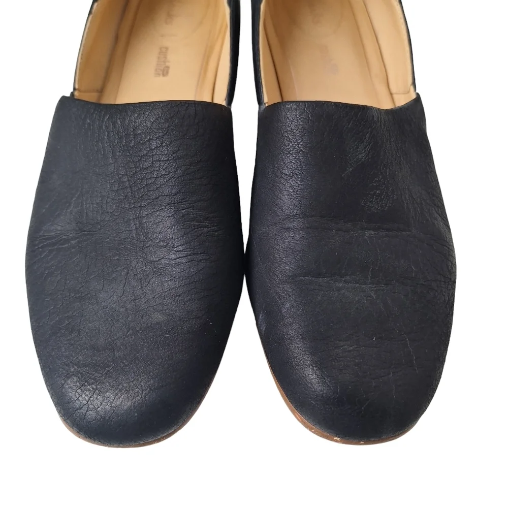 Clarks Pure Tone Sz 7.5 Black Leather Cushioned Slip On Comfy Flats Loafers Shoe